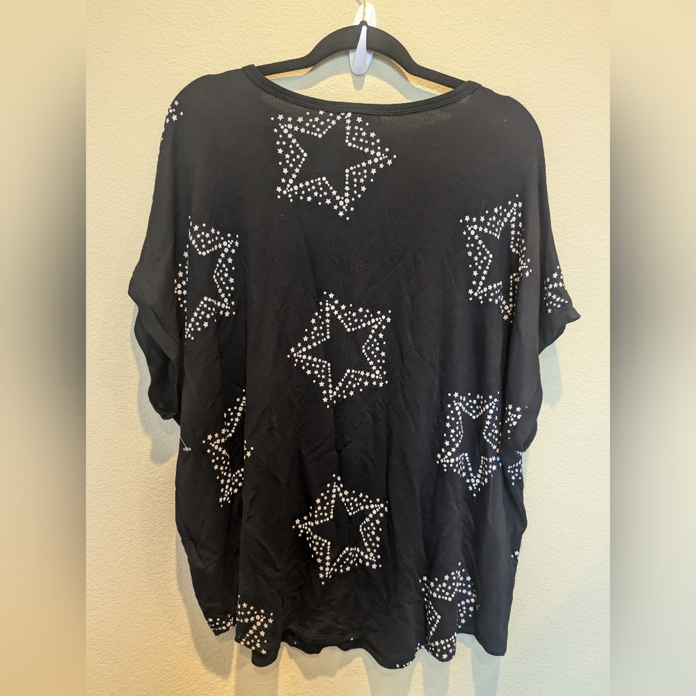 Buffalo Oversized Black Soft Top - Picture 2 of 7